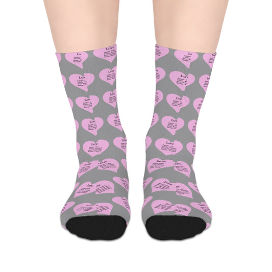 The Love Hearts Mid-Length Socks (Grey)